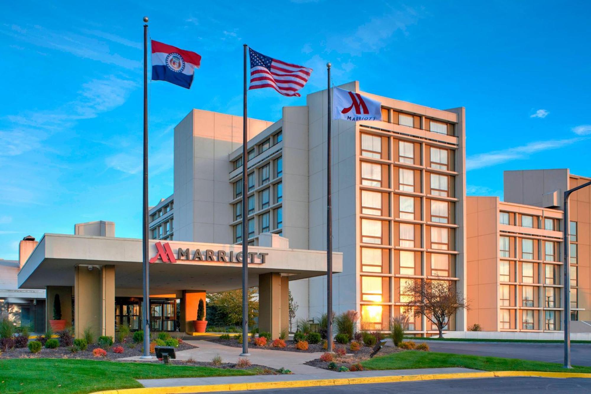 Kansas City Airport Marriott Exterior foto